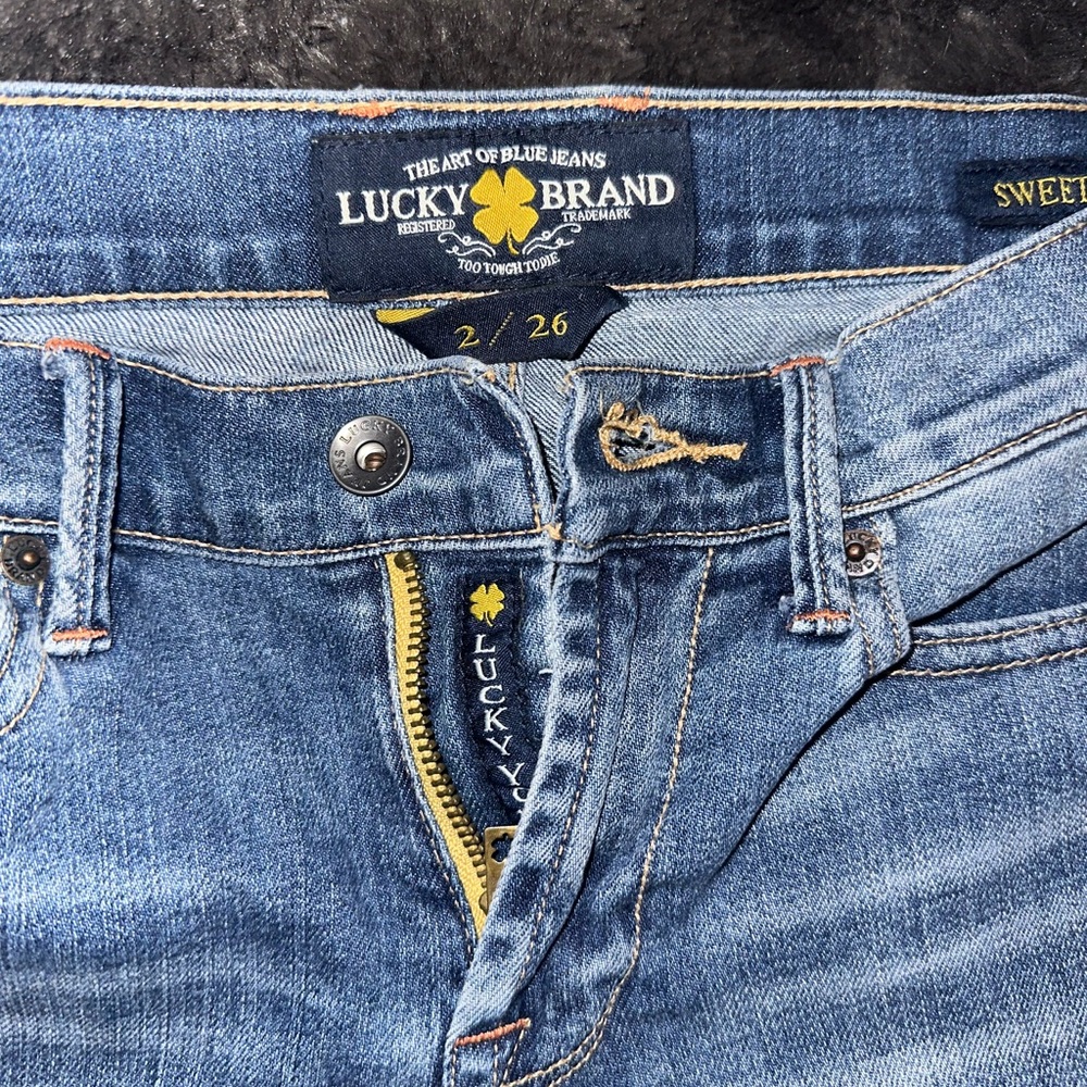Vintage Lucky Brand Cropped Blue Jeans